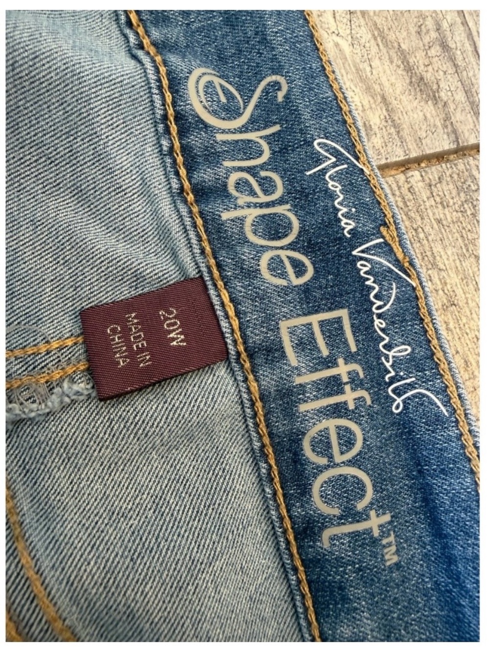 Gloria Vanderbilt Shape Effect Jeans Plus size 20W Bootcut High Rise NWT - Picture 3 of 10
